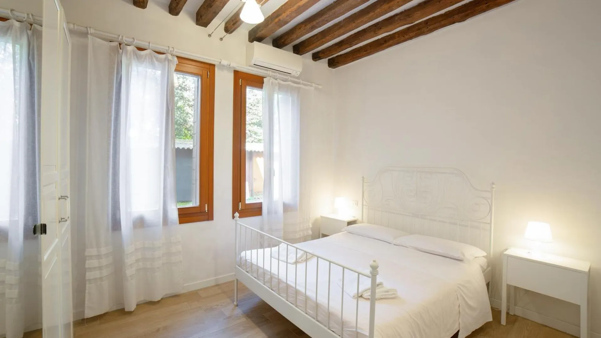 Ca Lion By Venicevillas, Vicino Biennale Apartment