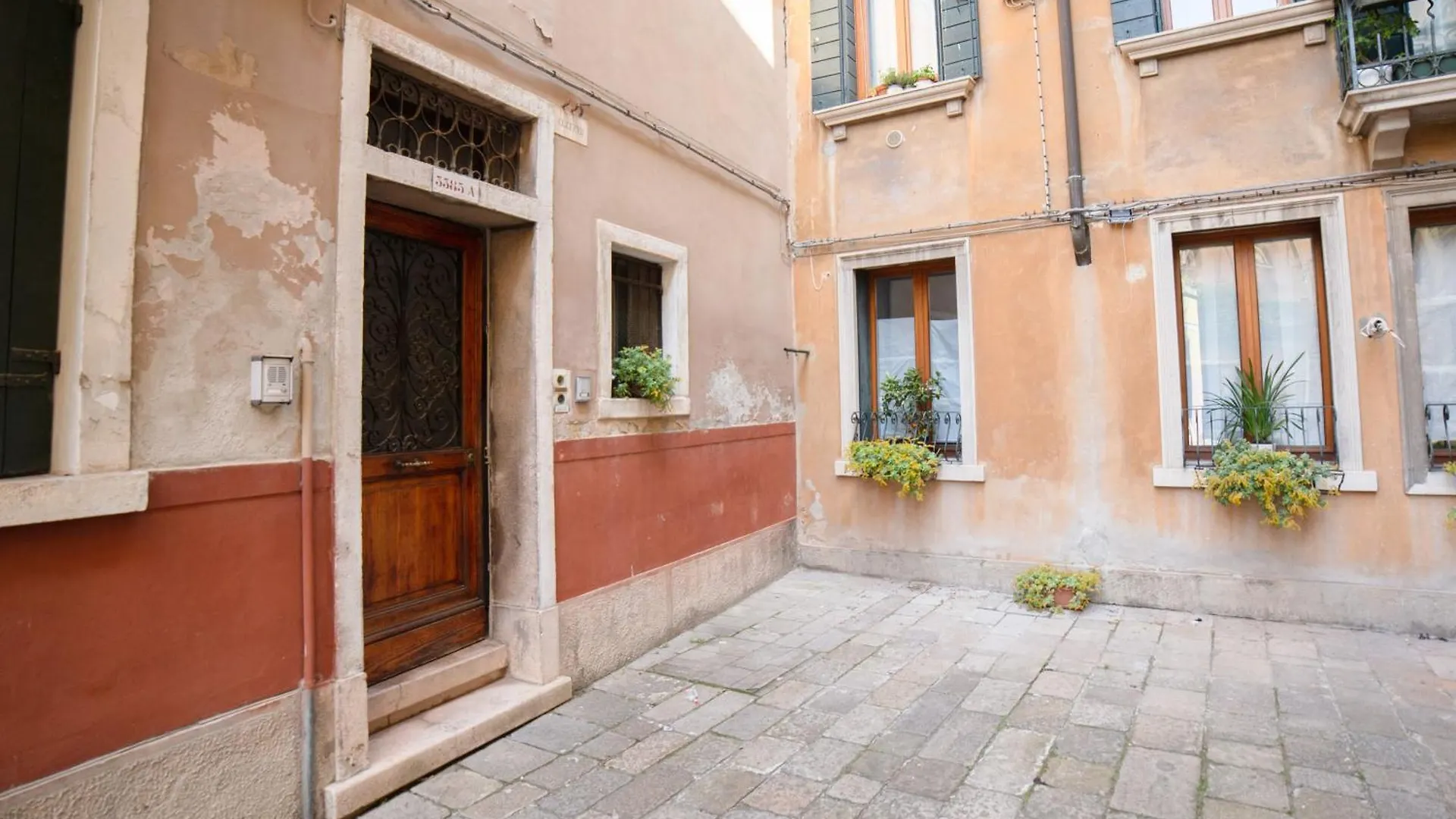 Ca Lion By Venicevillas, Vicino Biennale Apartment Venice
